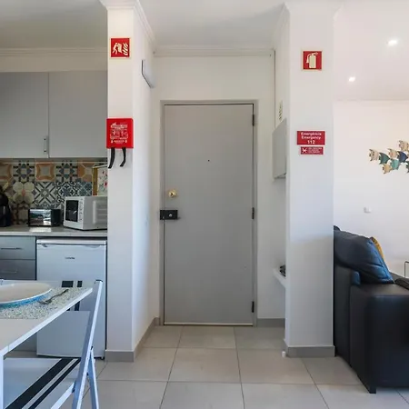 Sea View T1 - Free Wifi - Swimming Pool Apartment *