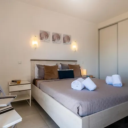 Sea View T1 - Free Wifi - Swimming Pool Apartment *